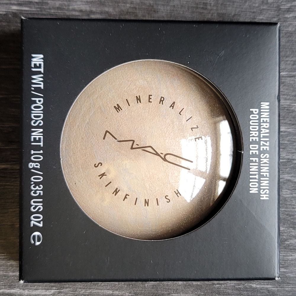 SOLD-MAC Mineralize Skinfinish Lightscapade